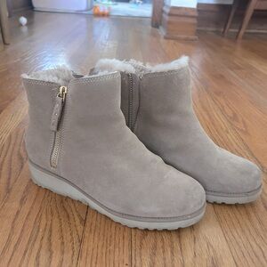 UGG Shala Mini Zip Ankle Boot